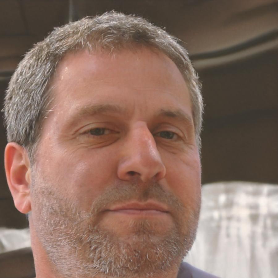 Dr. Marcus Weber